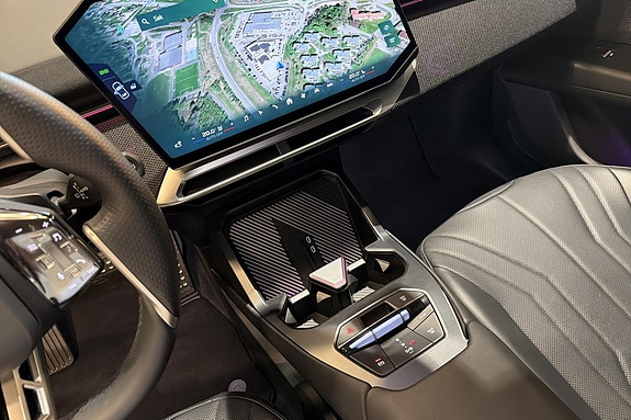 BMW iX3 10 of 24