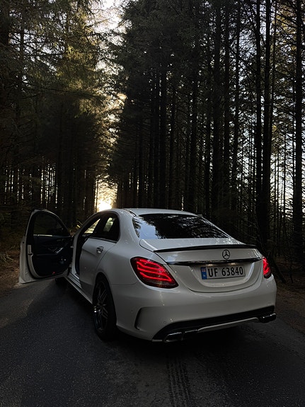 Mercedes-Benz C200 6 of 14