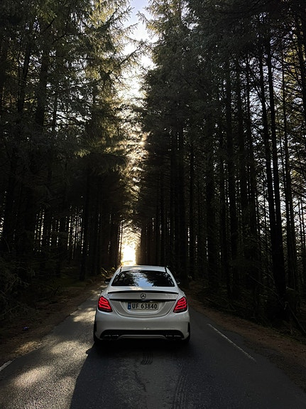 Mercedes-Benz C200 5 of 14