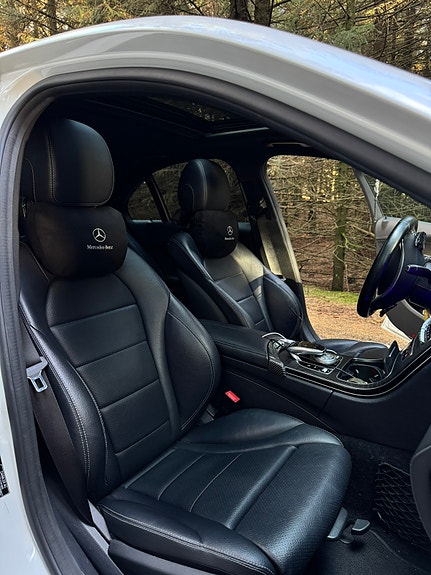 Mercedes-Benz C200 7 of 14