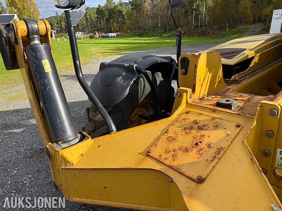 Cat TH460B 18 of 30
