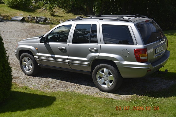 Jeep Grand Cherokee 29 of 30