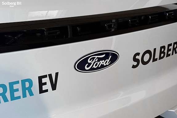 Ford Explorer 17 of 30
