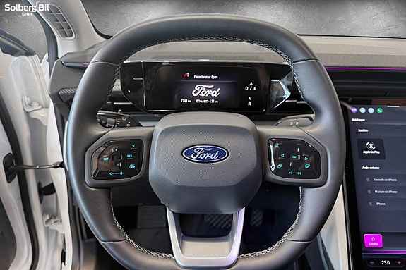 Ford Explorer 28 of 30