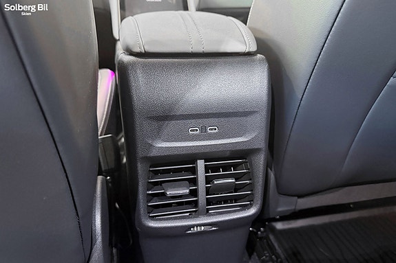 Ford Explorer 20 of 30