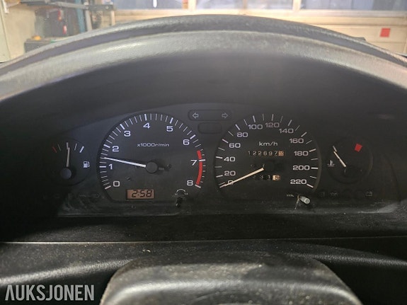 Nissan Sunny 24 of 30