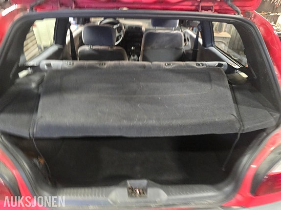 Nissan Sunny 30 of 30
