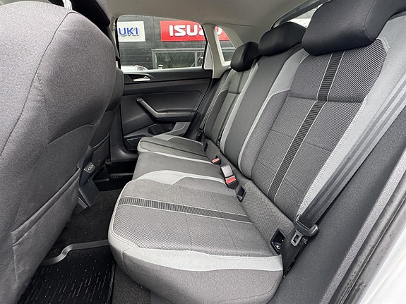 Volkswagen Polo 11 of 25