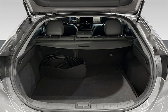 Hyundai IONIQ 13 of 30