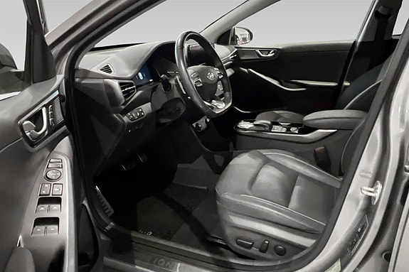 Hyundai IONIQ 11 of 30