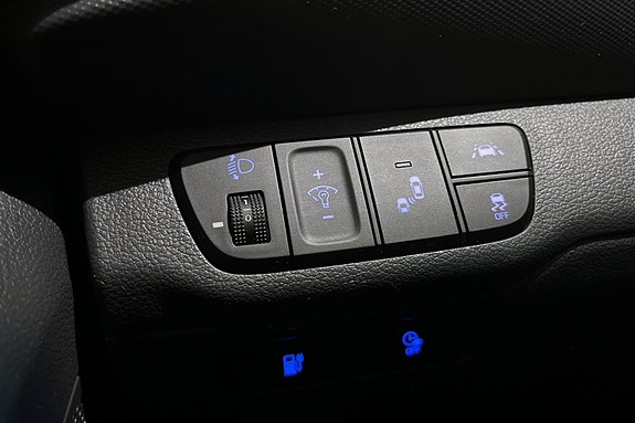Hyundai IONIQ 28 of 30