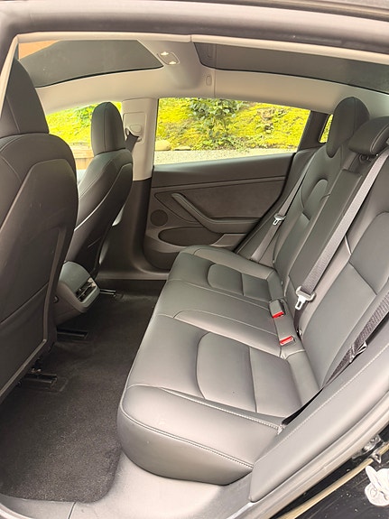 Tesla Model 3 13 of 17