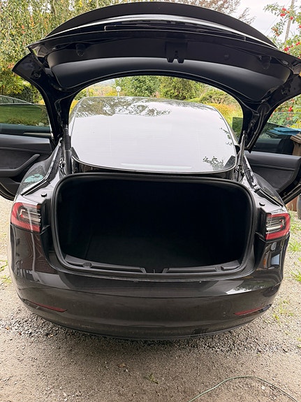 Tesla Model 3 6 of 17