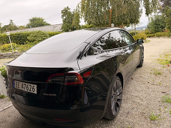 Tesla Model 3 5 of 17