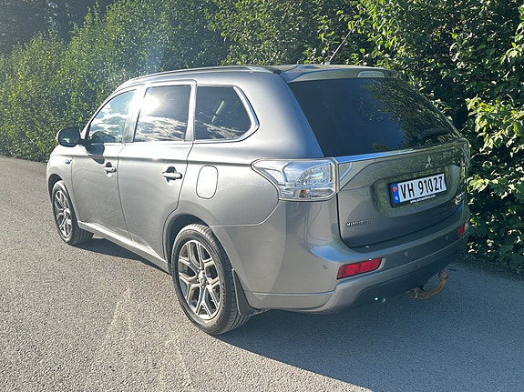 Mitsubishi Outlander 3 of 30