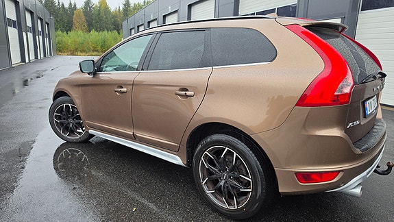 Volvo XC60 5 of 22