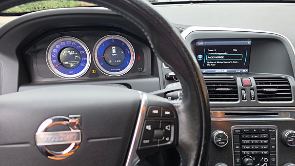 Volvo XC60 17 of 22