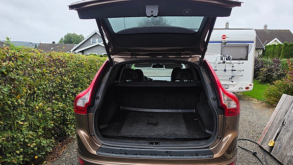 Volvo XC60 19 of 22