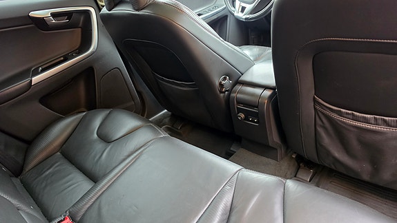 Volvo XC60 12 of 22