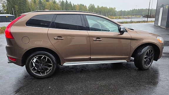 Volvo XC60 7 of 22
