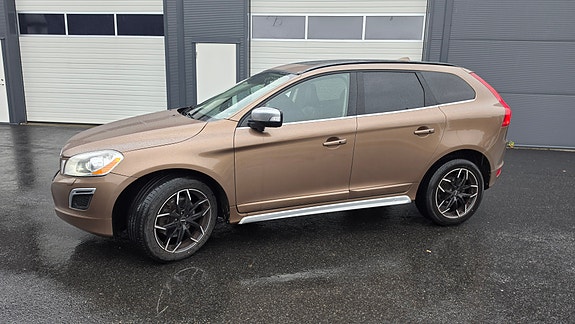 Volvo XC60 4 of 22