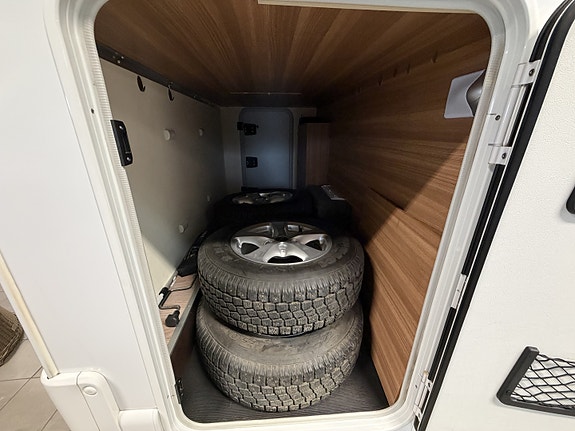 Weinsberg CaraSuite 700MX 8 of 23
