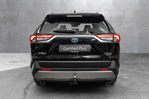 Toyota RAV4 3 of 24
