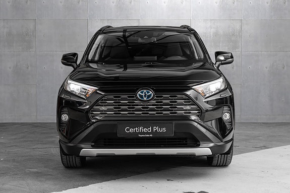 Toyota RAV4 7 of 24
