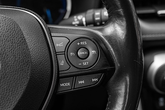 Toyota RAV4 15 of 24