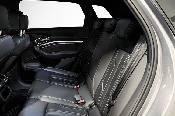 Audi e-tron 22 of 27