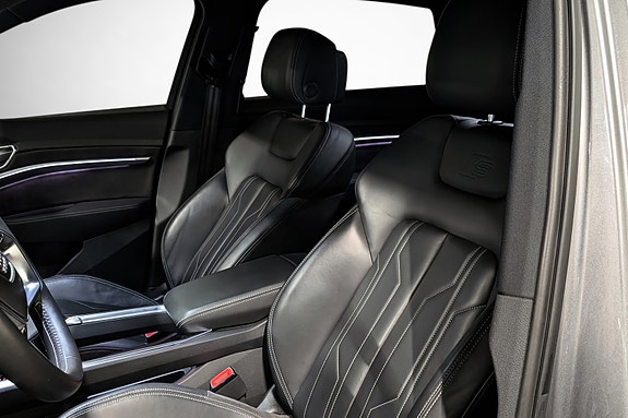 Audi e-tron 11 of 27