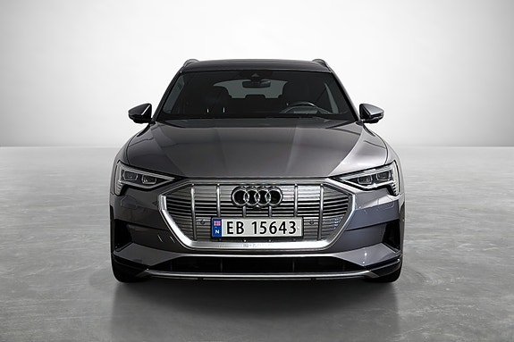 Audi e-tron 3 of 27
