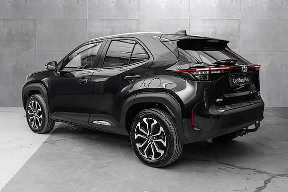 Toyota Yaris Cross 3 of 24