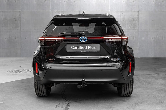 Toyota Yaris Cross 4 of 24