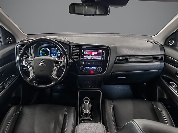 Mitsubishi Outlander 14 of 30