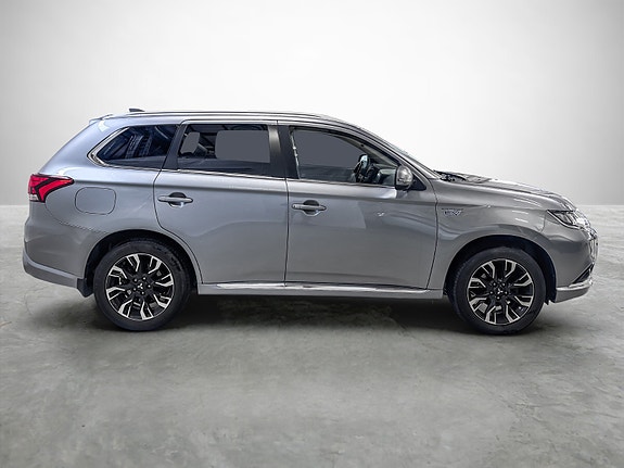 Mitsubishi Outlander 6 of 30