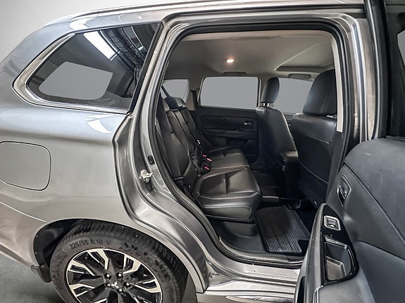 Mitsubishi Outlander 28 of 30
