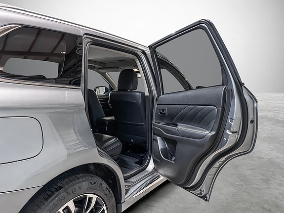 Mitsubishi Outlander 27 of 30