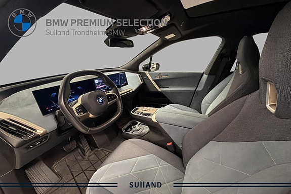 BMW iX 10 of 27