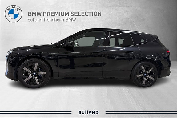 BMW iX 2 of 27