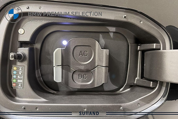 BMW iX 24 of 27
