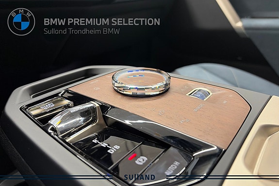 BMW iX 15 of 27