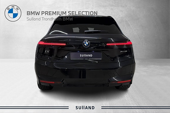 BMW iX 4 of 27