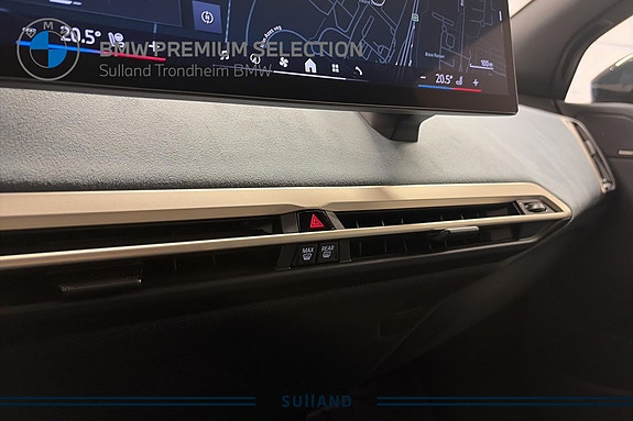 BMW iX 14 of 27