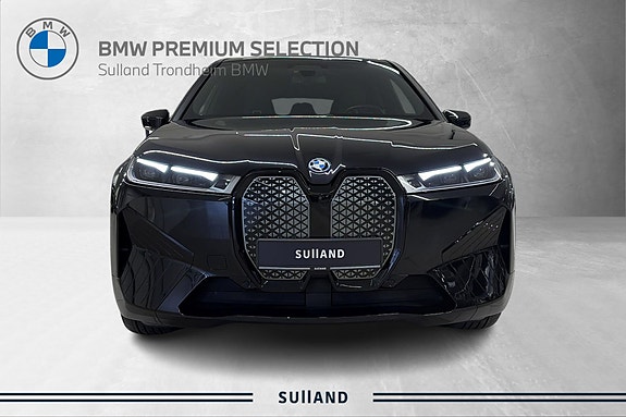 BMW iX 8 of 27