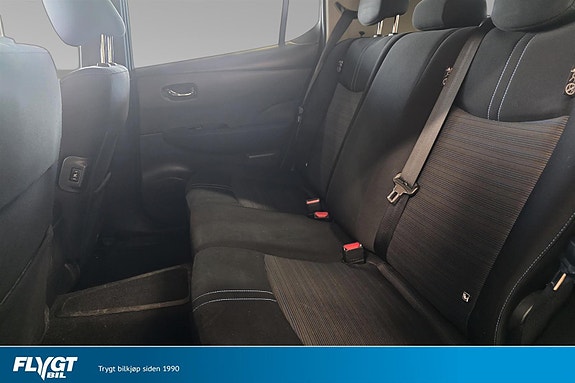 Nissan Leaf 24 of 25
