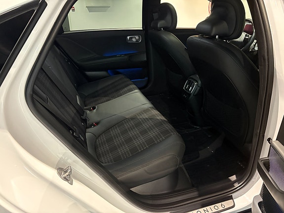 Hyundai Ioniq 6 13 of 30