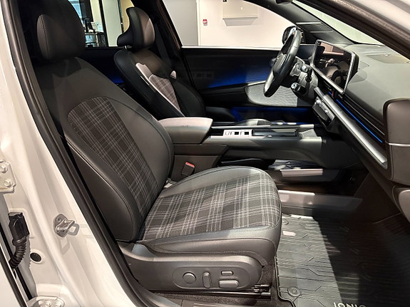 Hyundai Ioniq 6 10 of 30