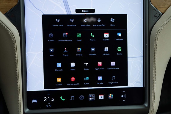 Tesla Model X 27 of 30