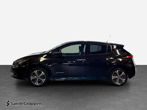 Nissan Leaf 2 of 16